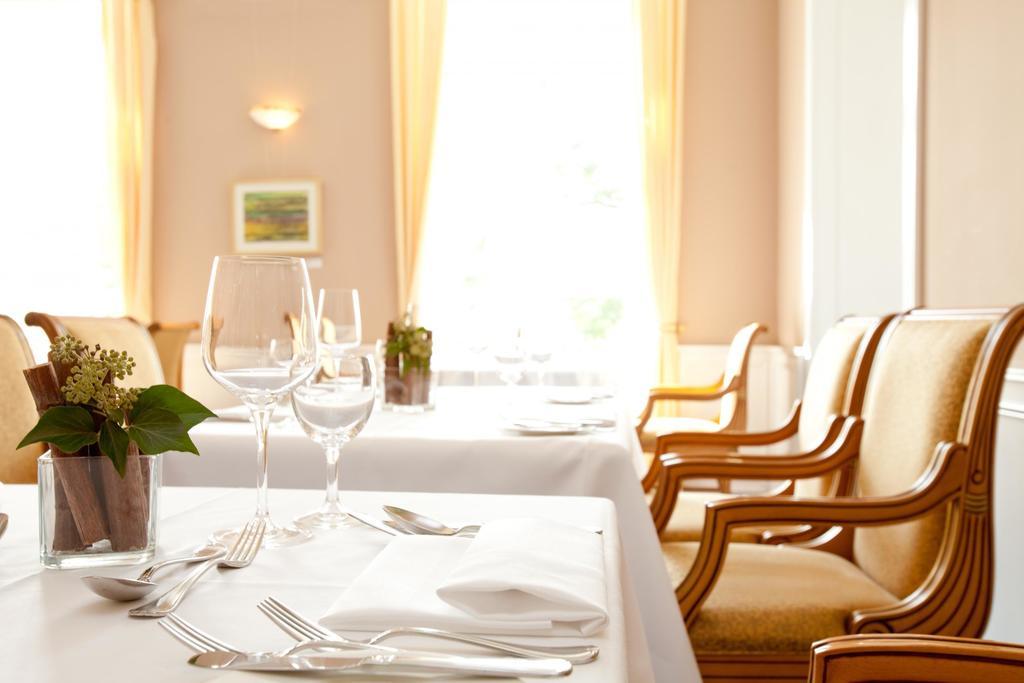 Landhotel Schloss Teschow Teterow Exterior foto