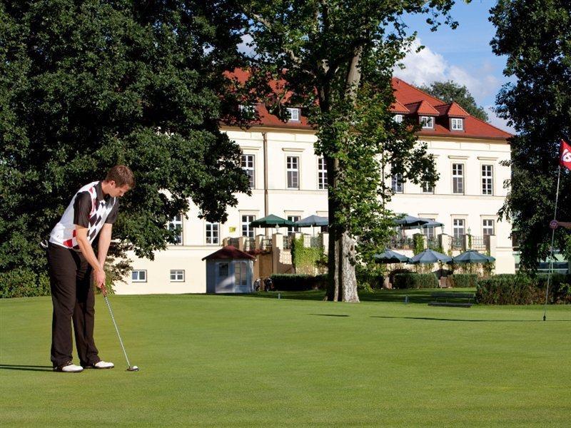 Landhotel Schloss Teschow Teterow Exterior foto