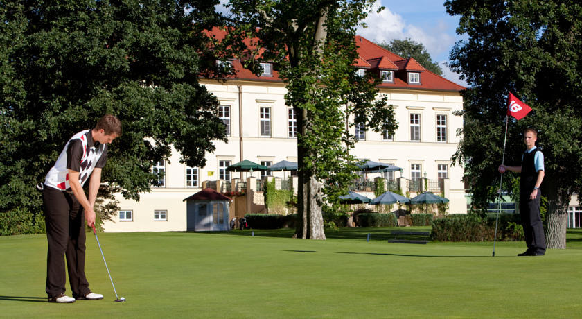 Landhotel Schloss Teschow Teterow Exterior foto